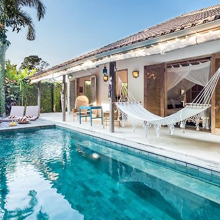 Villa 007 Seminyak Exteriör bild