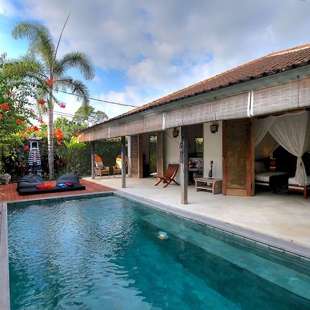 Villa 007 Seminyak Exteriör bild